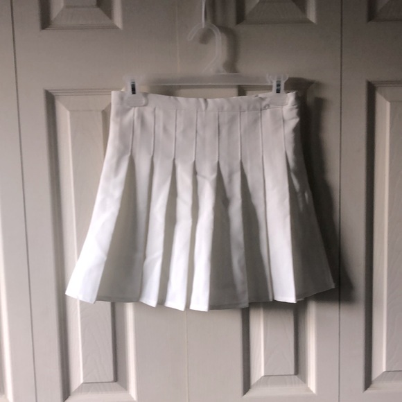 White tennis skirt size xs - Picture 2 of 2
